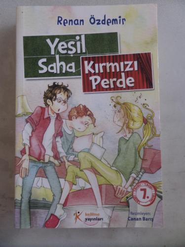 Yeşil Saha Kırmızı Perde Renan Özdemir